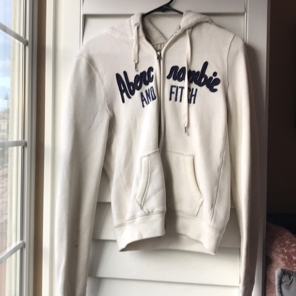 Abercrombie & Fitch Sweater